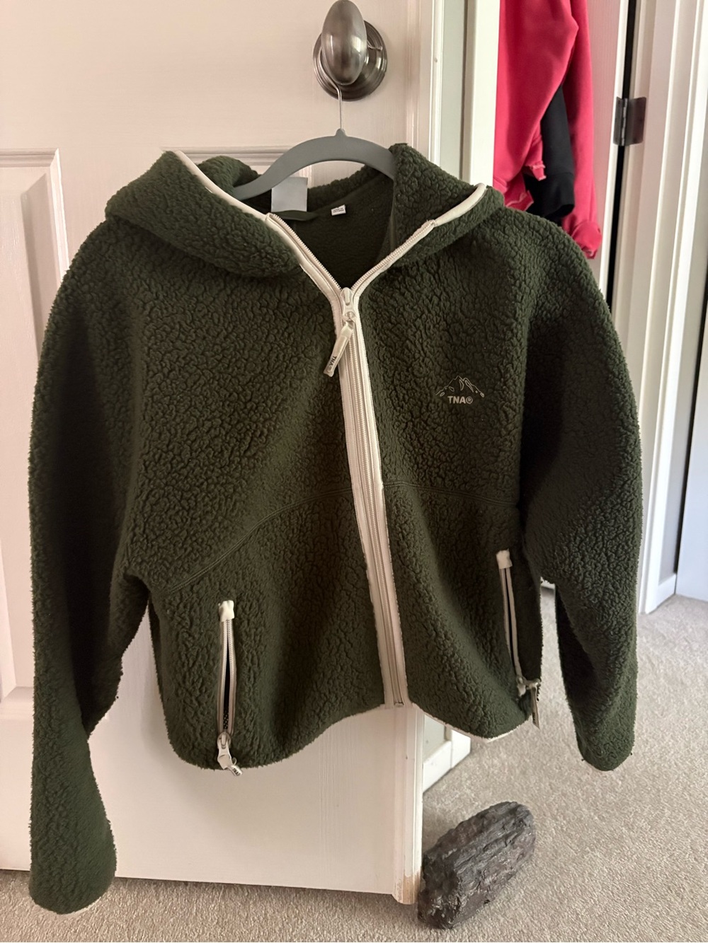 Aritzia TNA cropped Green Sherpa Hooded Zip Jacket with Cream trim